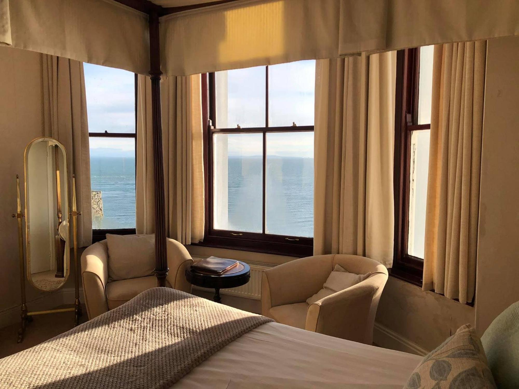 No: 1 The Esplanade Guest Accommodation. Tenby Exterior foto