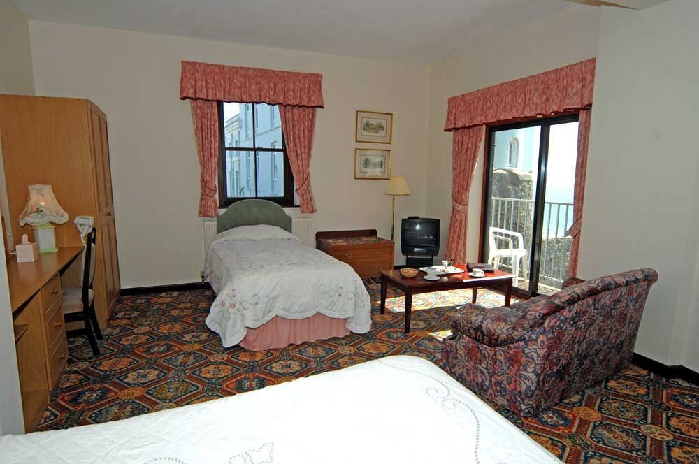 No: 1 The Esplanade Guest Accommodation. Tenby Exterior foto
